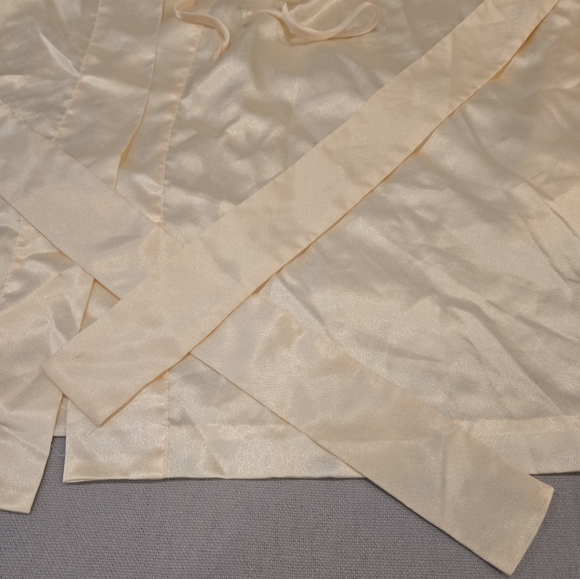 Vtg Christian Dior Satin Camisole & Robe Set Size Medium Cream Peignor Lounge - Picture 10 of 12